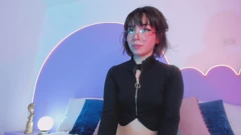 Lilou online show from December 10, 2:28 pm