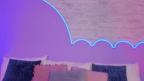 Lilou online show from September 23, 11:57 am