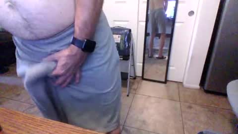 Snapshot of lilpackage69 chatting on June 15, 10:01 pm lilpackage69 online show from June 15, 10:01 pm