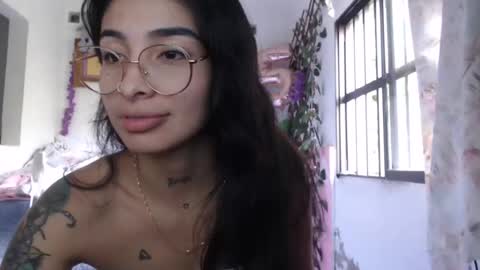 Snapshot of lilpalacio chatting on December 13, 8:04 pm lil palacio online show from December 13, 8:04 pm