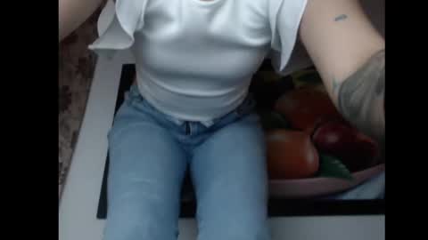 Snapshot of lilpalacio chatting on January 21, 3:21 pm lil palacio online show from January 21, 3:21 pm