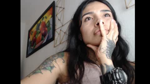 Snapshot of lilpalacio chatting on February 16, 9:27 pm lil palacio online show from February 16, 9:27 pm