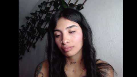 Snapshot of lilpalacio chatting on March 2, 5:33 am lil palacio online show from March 2, 5:33 am