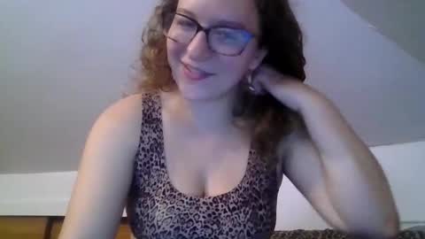LilPies  online show from September 23, 2:42 pm