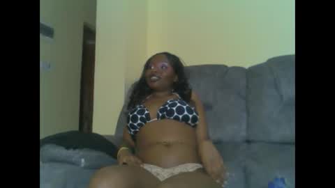 Snapshot of lilpretty16 chatting on June 8, 1:28 am lilpretty16 online show from June 8, 1:28 am