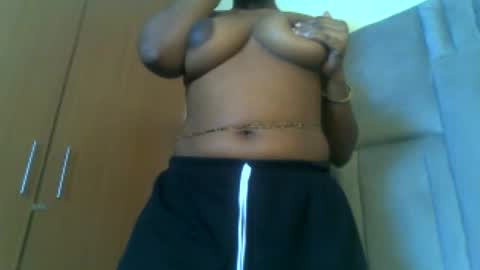 Snapshot of lilpretty16 chatting on June 12, 3:55 pm lilpretty16 online show from June 12, 3:55 pm
