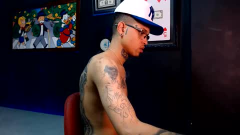  ONLYFANS   online show from May 25, 1:33 am