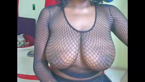 lilshawrie online show from December 10, 5:07 am