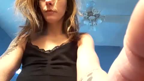 Snapshot of lilsirens11ut chatting on December 4, 4:38 pm lilsirens11ut online show from December 4, 4:38 pm