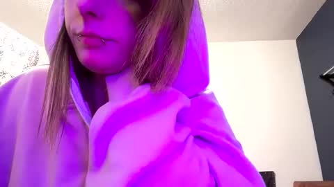 Snapshot of lilsirens11ut chatting on December 13, 8:36 pm lilsirens11ut online show from December 13, 8:36 pm