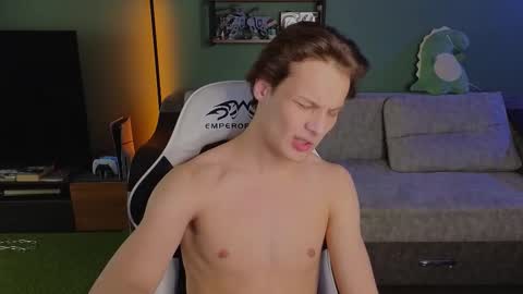 lilteddyboy online show from October 24, 4:25 pm