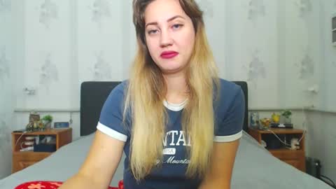 lilu_cute25 online show from November 15, 10:37 pm