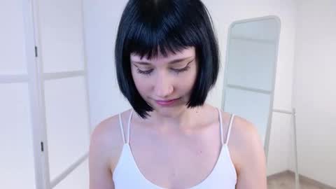 Leeloo online show from September 17, 8:43 pm