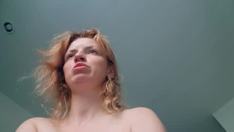 Snapshot of liludancer chatting on March 17, 10:51 am liludancer online show from March 17, 10:51 am