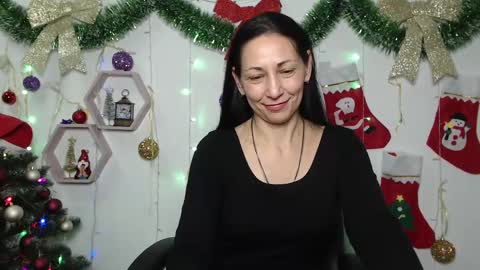 lilugrants online show from January 4, 10:24 pm