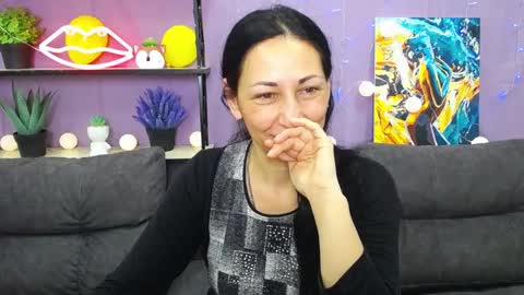 lilugrants online show from January 23, 11:15 pm