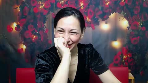 lilugrants online show from February 11, 8:10 pm