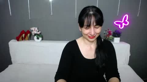Snapshot of lilugrants chatting on April 19, 6:43 pm lilugrants online show from April 19, 6:43 pm