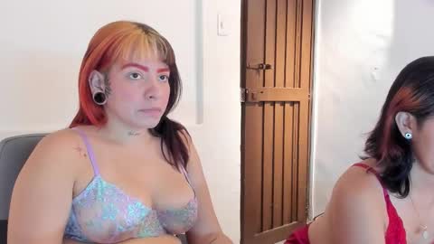 L i l y online show from October 3, 8:06 pm