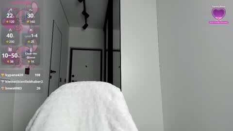 LILY online show from February 25, 8:30 pm