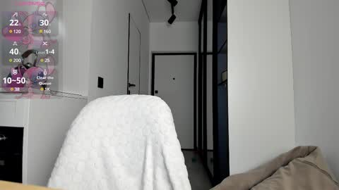 LILY online show from March 7, 6:35 am