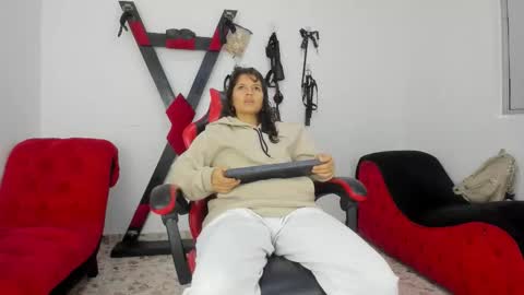 Snapshot of lily_and_lina chatting on December 3, 12:14 pm Lily and Lina online show from December 3, 12:14 pm