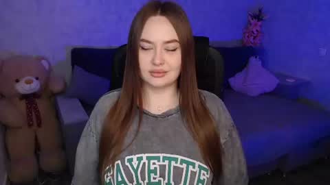 Snapshot of lily_baker_ chatting on March 12, 4:57 pm lily_baker_ online show from March 12, 4:57 pm