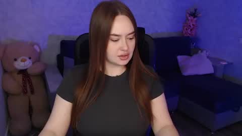 Snapshot of lily_baker_ chatting on April 16, 9:21 am lily_baker_ online show from April 16, 9:21 am