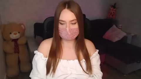 Snapshot of lily_baker_ chatting on May 25, 8:31 am lily_baker_ online show from May 25, 8:31 am