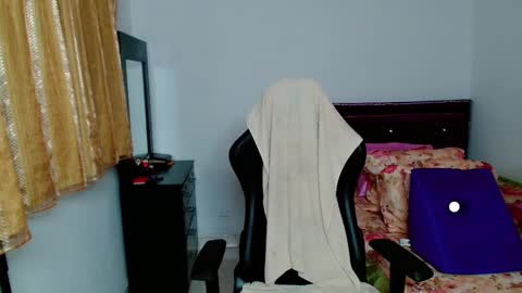 LILYB online show from February 15, 4:45 pm