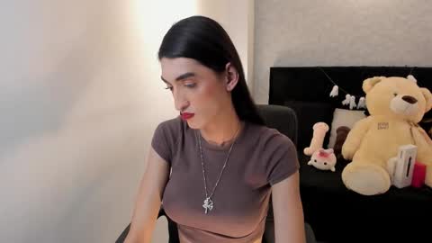 lily_cash1 online show from October 13, 8:09 pm
