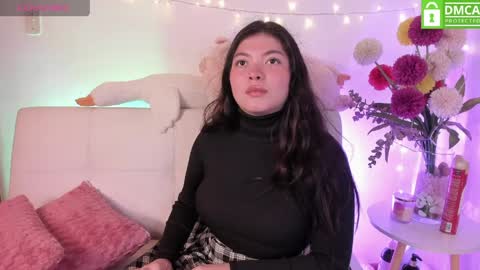 lily_cherry0 online show from April 2, 10:51 pm