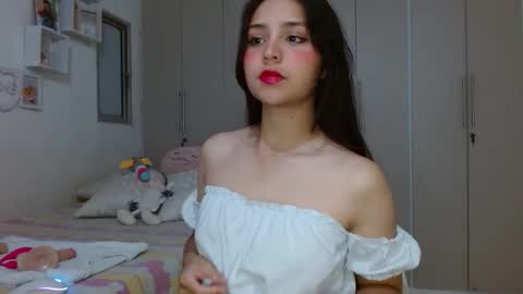 Snapshot of lily_crushx chatting on November 2, 7:44 am Lirio online show from November 2, 7:44 am