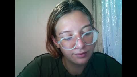 Snapshot of lily_ember chatting on September 24, 3:04 pm lily_ember online show from September 24, 3:04 pm