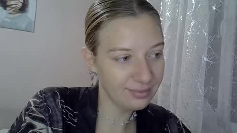 Snapshot of lily_ember chatting on October 4, 7:23 pm lily_ember online show from October 4, 7:23 pm