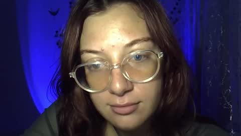 Snapshot of lily_ember chatting on October 25, 8:14 pm lily_ember online show from October 25, 8:14 pm