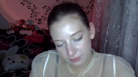 Snapshot of lily_ember chatting on November 9, 5:22 pm lily_ember online show from November 9, 5:22 pm