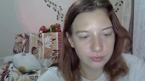 Snapshot of lily_ember chatting on November 29, 6:33 pm lily_ember online show from November 29, 6:33 pm