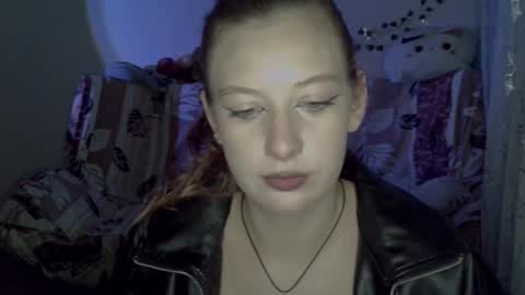 Snapshot of lily_ember chatting on December 5, 6:37 pm lily_ember online show from December 5, 6:37 pm