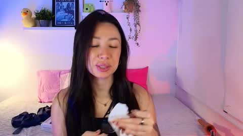 just lily online show from November 22, 11:48 pm