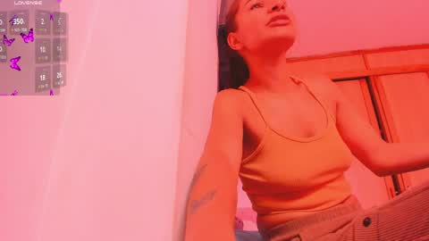   online show from March 29, 5:13 pm