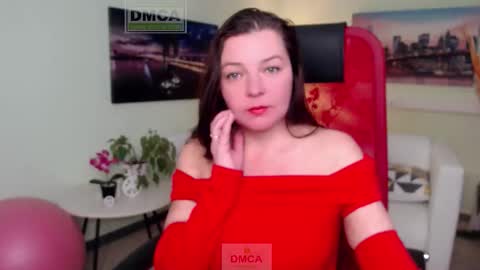 Snapshot of lily_flower7_ chatting on November 27, 6:15 am Lily online show from November 27, 6:15 am