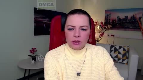 Snapshot of lily_flower7_ chatting on November 30, 9:13 am Lily online show from November 30, 9:13 am