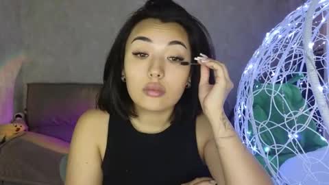 Lily online show from November 11, 6:46 am