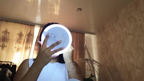 Lily online show from January 18, 7:01 am