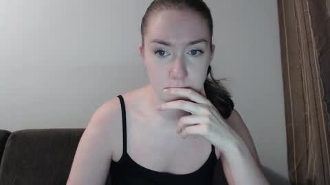 lily_love_x online show from December 26, 3:49 am
