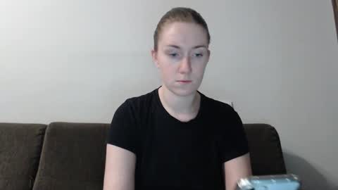 lily_love_x online show from February 5, 5:41 am