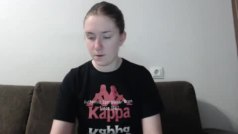 lily_love_x online show from February 10, 5:14 am