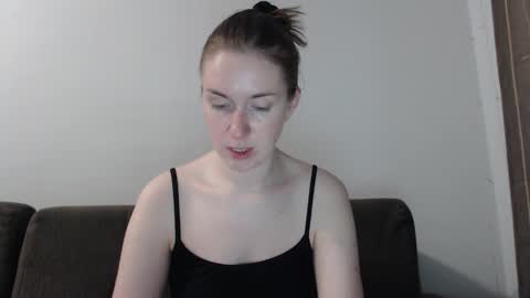 lily_love_x online show from September 14, 5:06 am