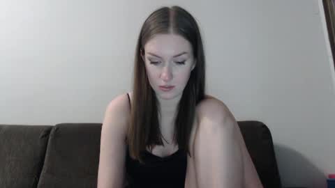 lily_love_x online show from March 29, 11:49 pm